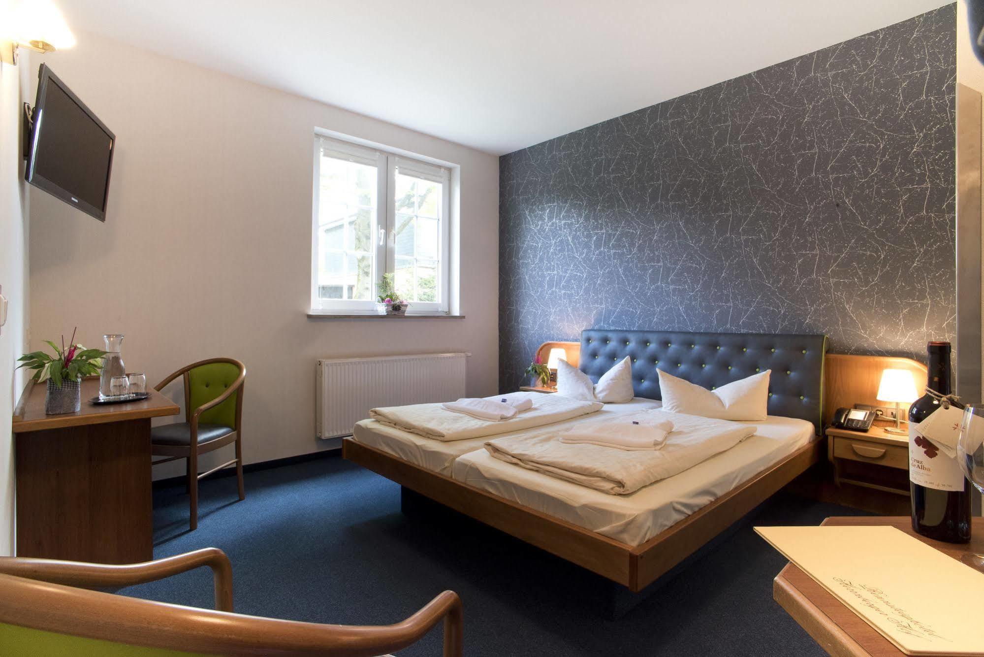 נויהאוס אם רנווג Rennsteighotel Herrnberger Hof מראה חיצוני תמונה