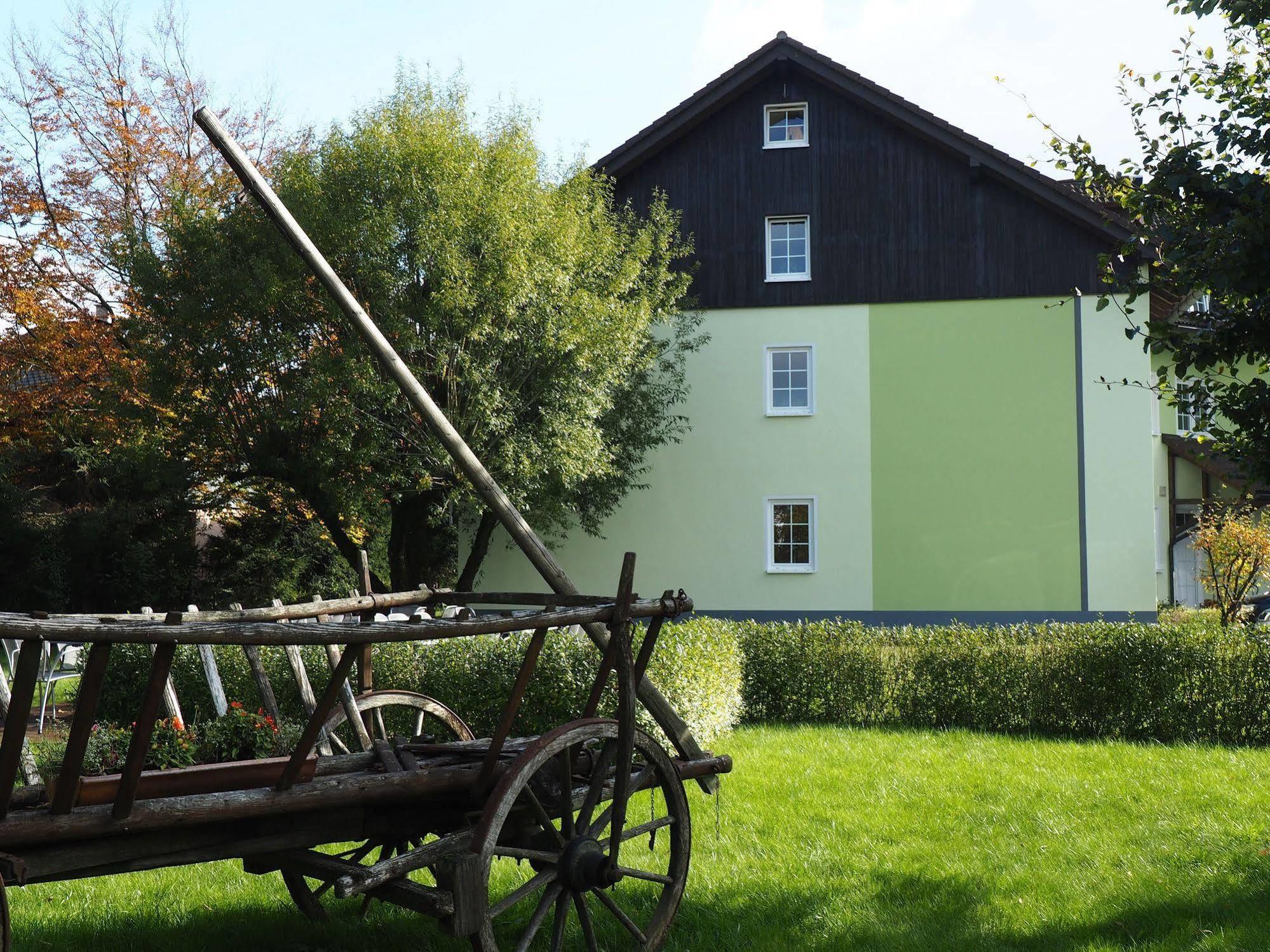 נויהאוס אם רנווג Rennsteighotel Herrnberger Hof מראה חיצוני תמונה