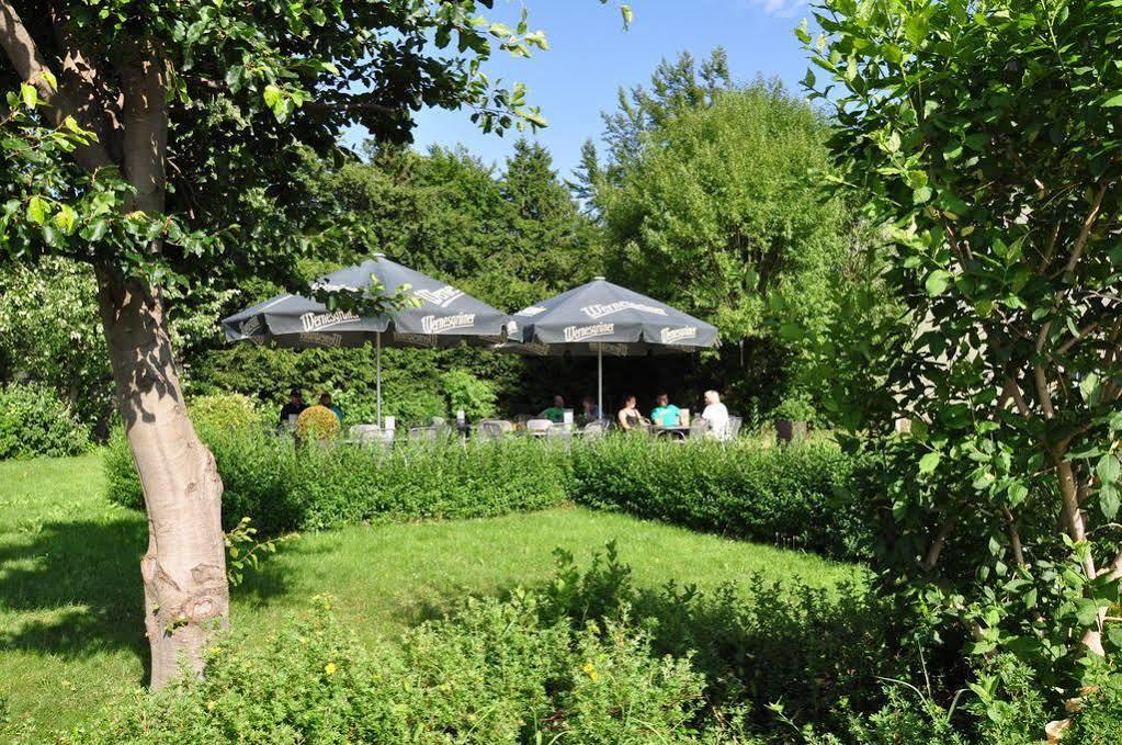נויהאוס אם רנווג Rennsteighotel Herrnberger Hof מראה חיצוני תמונה